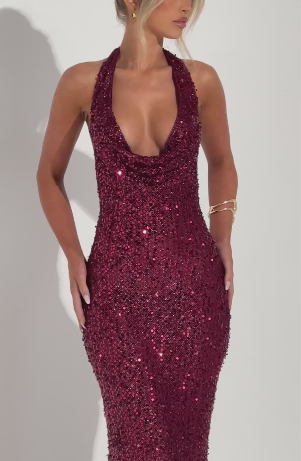 Women’s Gown - Sequin Embellished - Halter Neck - Fitted Silhouette - Elegant Formal Wear