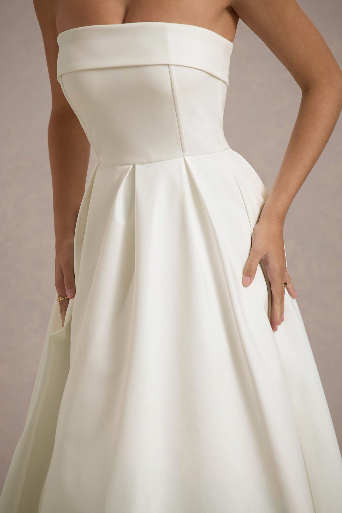 Women’s Evening Gown - Strapless A-Line Fit - Full Length Formal Dress