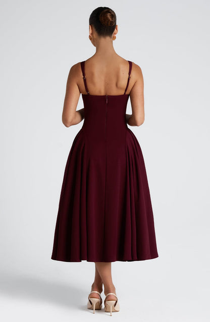 Women’s Midi Dress – Square Neckline – Fitted Bodice – A-Line Silhouette – Elegant Style