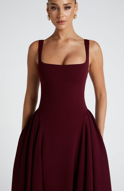 Women’s Midi Dress – Square Neckline – Fitted Bodice – A-Line Silhouette – Elegant Style