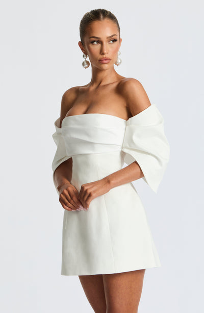 Women’s Off-Shoulder Mini Dress – Fitted Bodice – A-Line Silhouette – Elegant Evening Wear