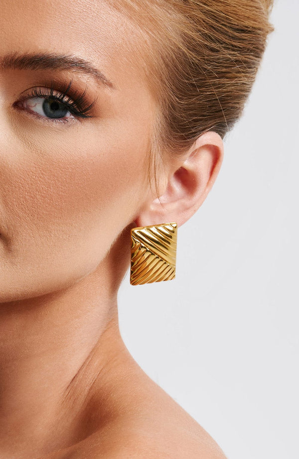 Women’s Geometric Earrings – Textured Square Design – Elegant Statement Jewelry