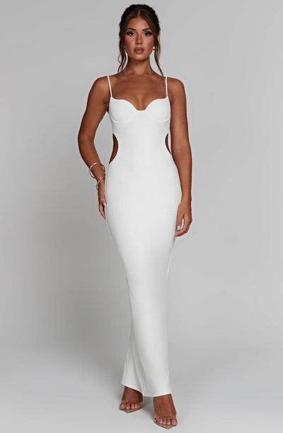 Women’s Maxi Dress - Sweetheart Neckline - Cut-Out Waist - Spaghetti Straps - Elegant Fit