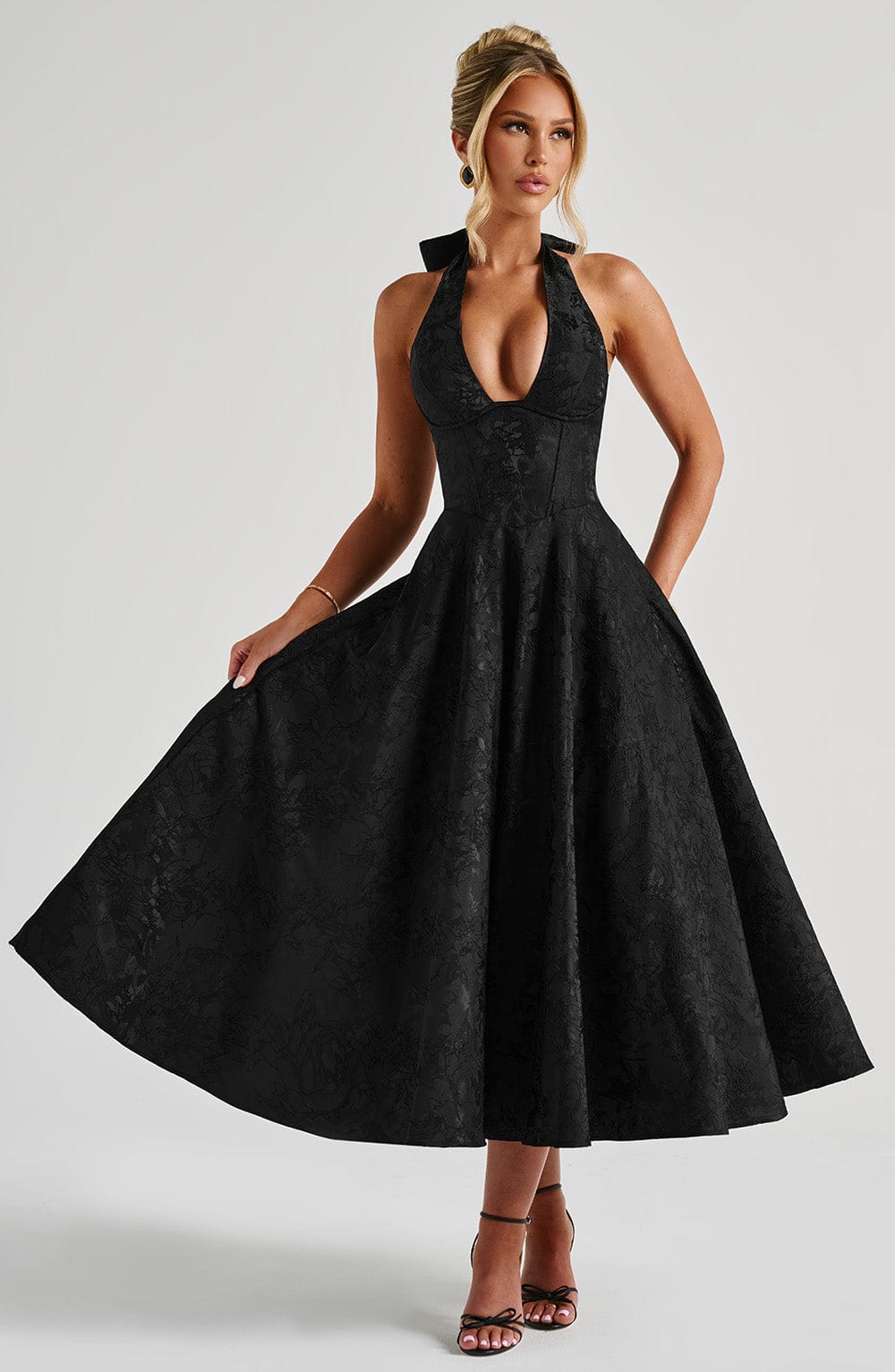 Women’s Halter-Neck Dress - Deep V-Neck - A-Line Silhouette - Elegant Formal Wear