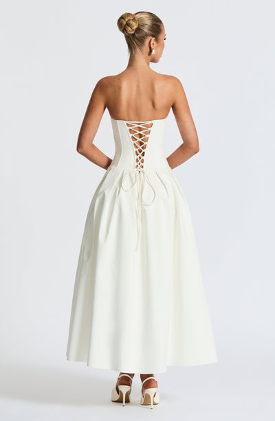 Women’s Strapless A-Line Dress - Sweetheart Neckline - Fitted Bodice - Midi Length