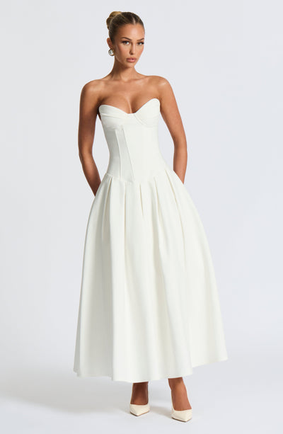 Women’s Strapless A-Line Dress - Sweetheart Neckline - Fitted Bodice - Midi Length