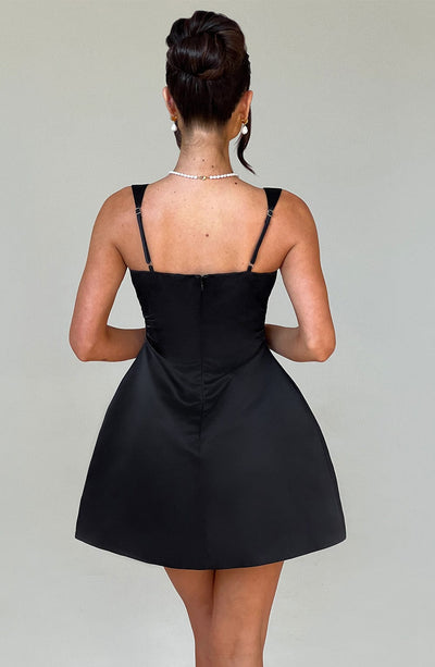 Women’s Sleeveless Dress - Fitted Bodice - A-Line Silhouette - Square Neck Elegant Fit