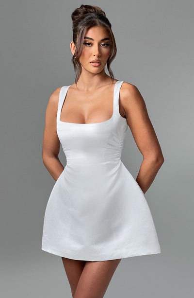 Women’s Sleeveless Dress - Fitted Bodice - A-Line Silhouette - Square Neck Elegant Fit