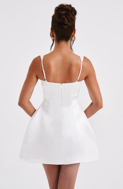 Women’s Sleeveless Dress - Fitted Bodice - A-Line Silhouette - Square Neck Elegant Fit