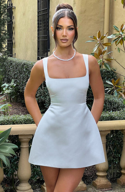 Women’s Sleeveless Dress - Fitted Bodice - A-Line Silhouette - Square Neck Elegant Fit