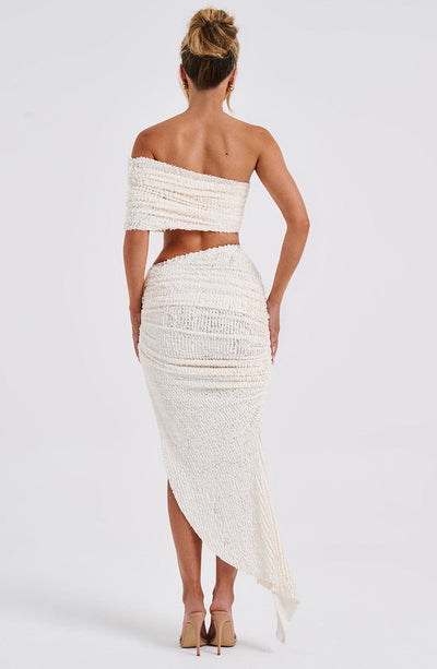 Women’s Two-Piece Set – Textured Bandeau Top – Asymmetrical High-Waist Skirt – Elegant Fit