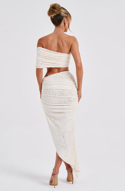 Women’s Two-Piece Set – Textured Bandeau Top – Asymmetrical High-Waist Skirt – Elegant Fit